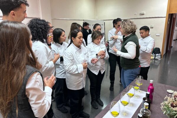 Educació, gastronomia i salut protagonitzen el vessant més social de l’AOVE Forum