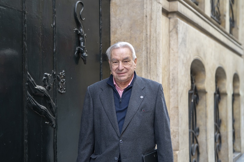 “Fernando Cabrera va ser un humanista compromés amb el progrés d'Alcoi”