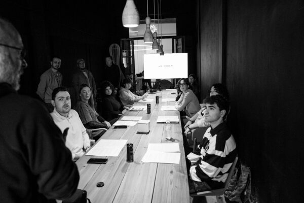 La Taula inicia el procés creatiu de cartell de Festes amb un taller col·laboratiu