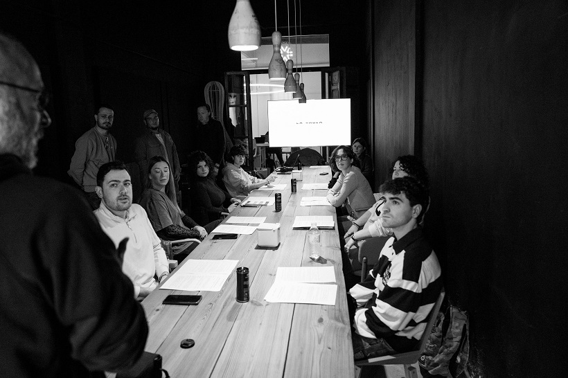 La Taula inicia el procés creatiu de cartell de Festes amb un taller col·laboratiu