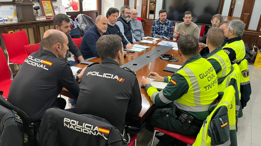 Alcoy activa un dispositivo preventivo ante la alerta amarilla por nevadas