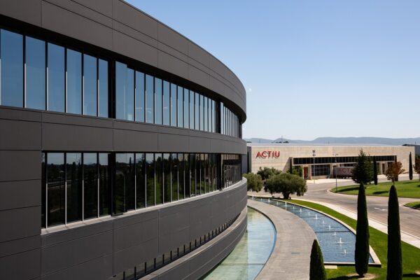 Actiu trenca la barrera dels 100 milions i consolida el seu creixement