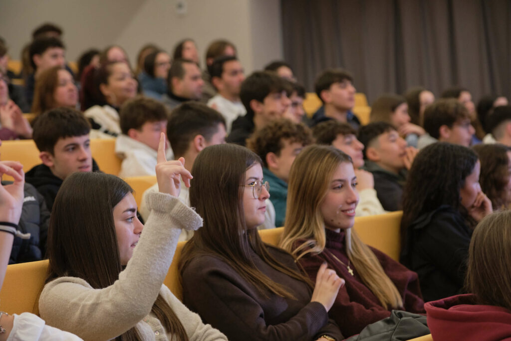 Aitex y Ateval buscan atraer nuevas vocaciones hacia el textil