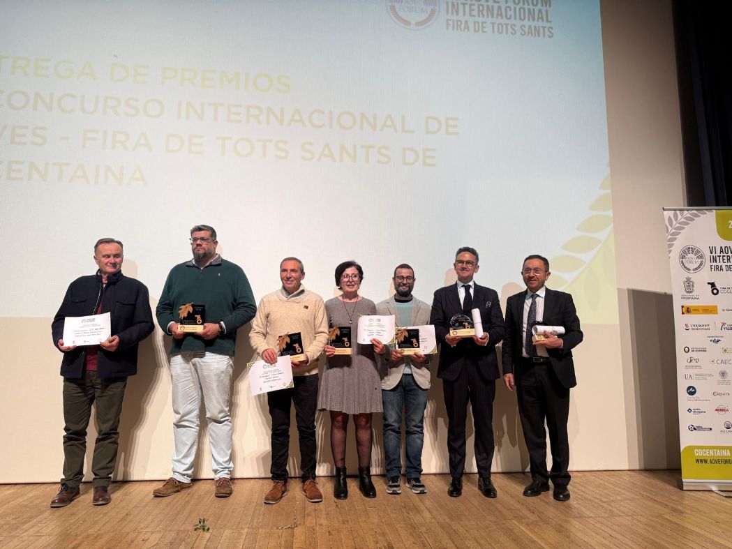 Casa Mediterráneo premio embajador del AOVE del VI Forum de Cocentaina.