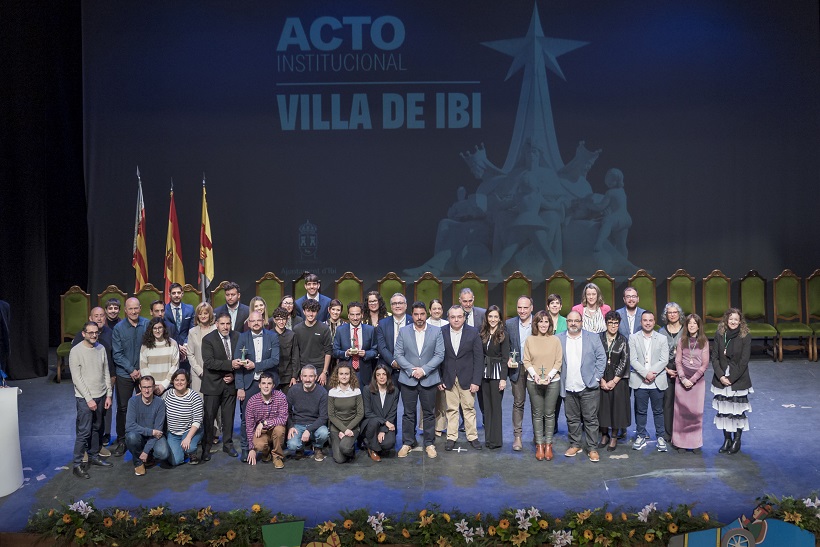 Ibi concedix guardons en el seu Acte Institucional