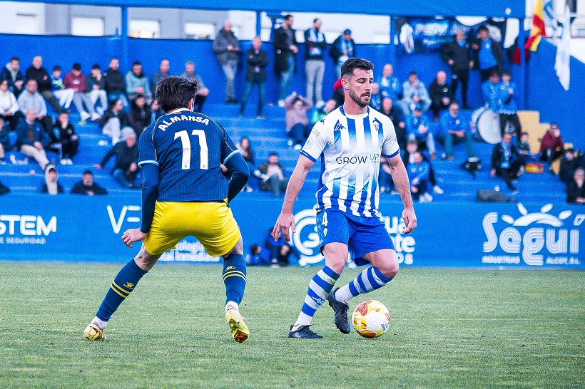 Seligrat amenaza el dulce momento del Alcoyano