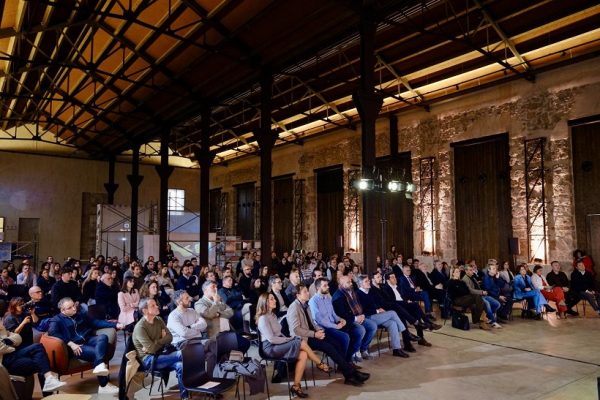 Alcoi activa el seu ecosistema creatiu amb la segona Setmana del Disseny ‘Dènou’